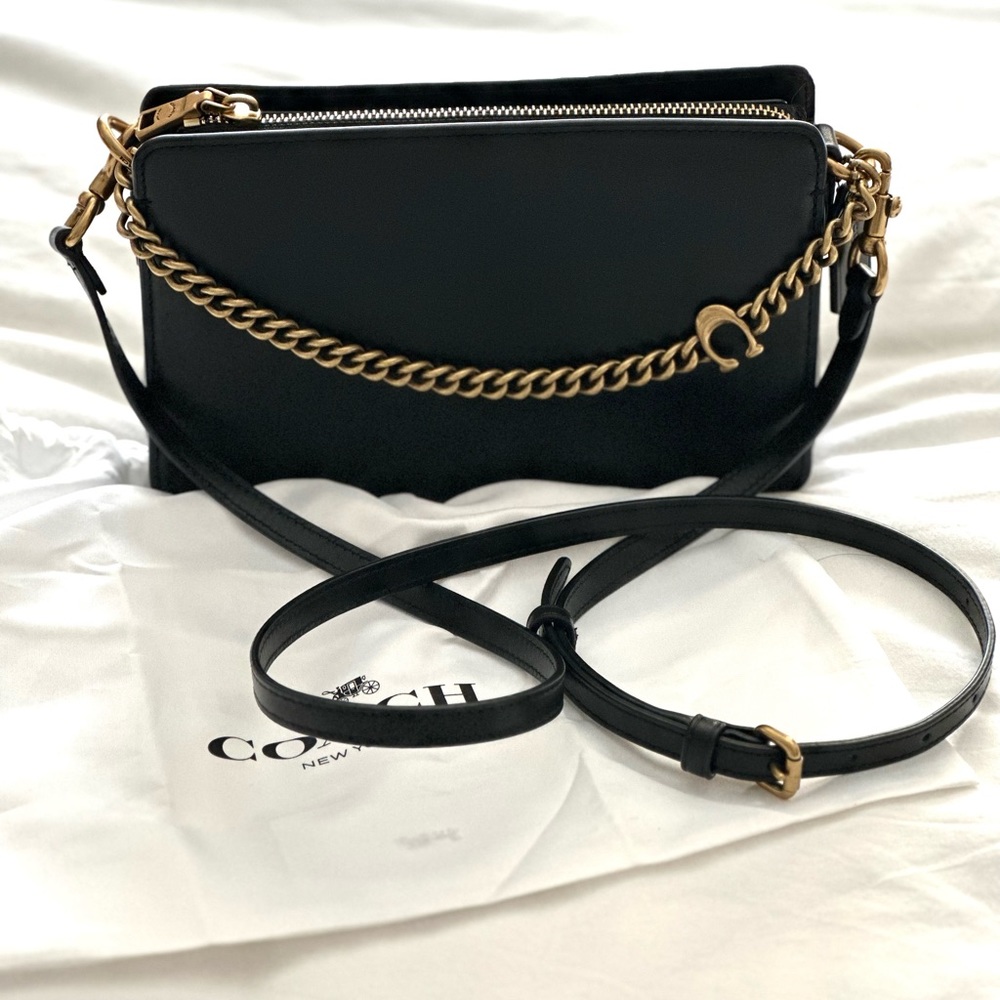 Coach Signature Chain Smooth Leather crossbody purse